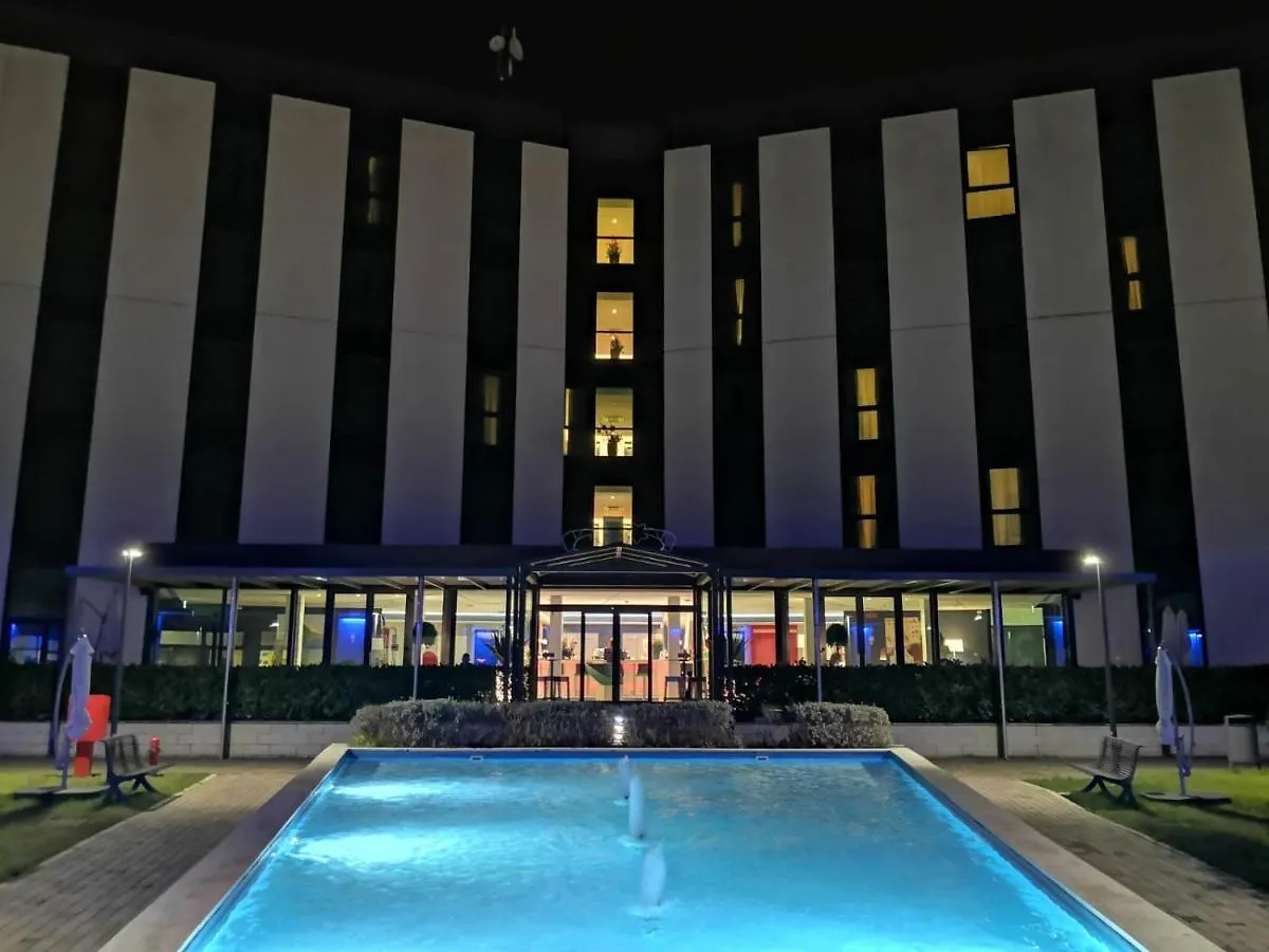 Hotel Ibis Styles Milano Melegnano Carpiano 3*,